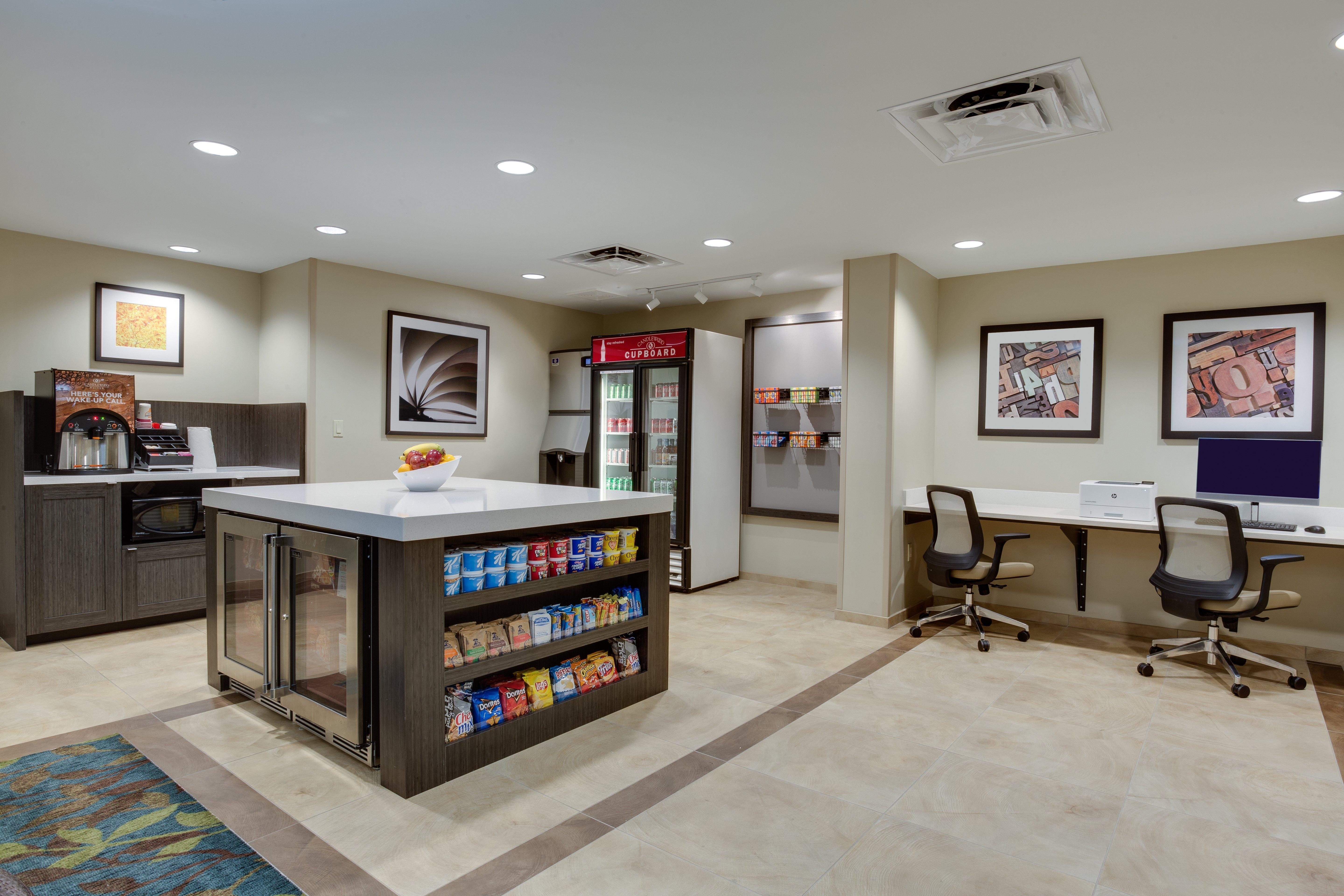 Candlewood Lauderdale Airport-cruise By Ihg Fort Lauderdale