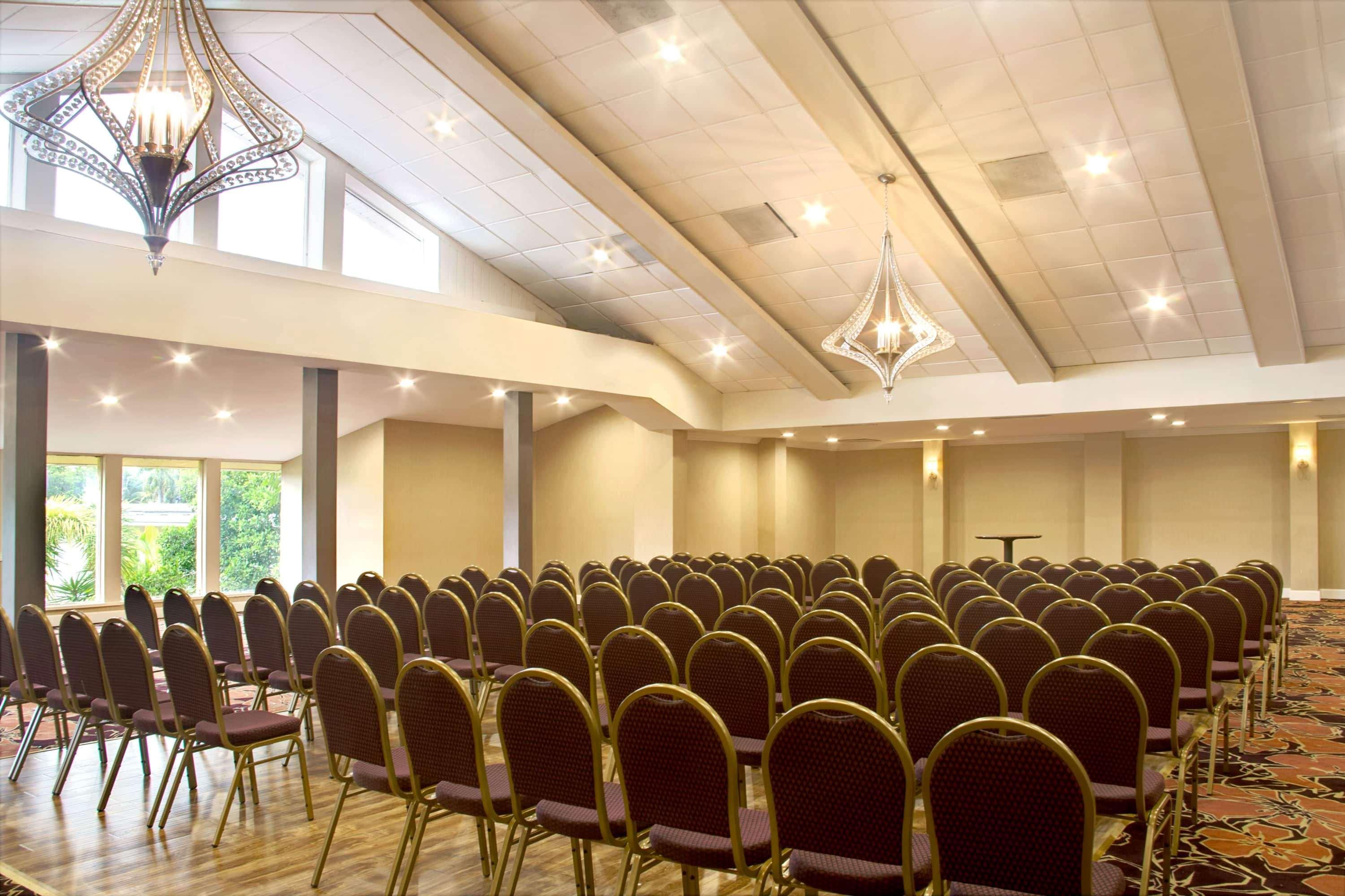 Ramada By Wyndham Lauderdale Airport/cruise Port 3*