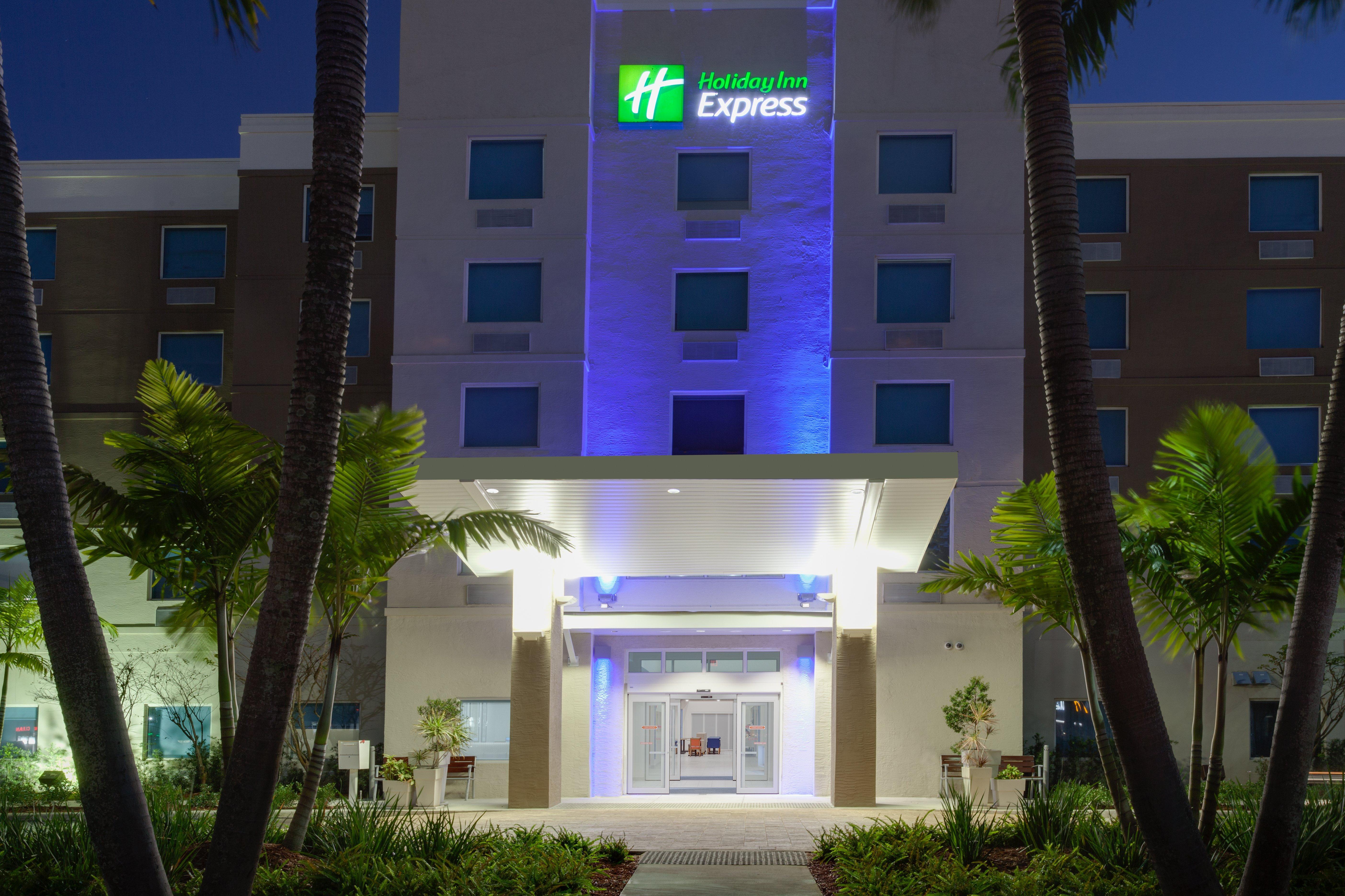 Express & Lauderdale Airport/cruise Port By Ihg