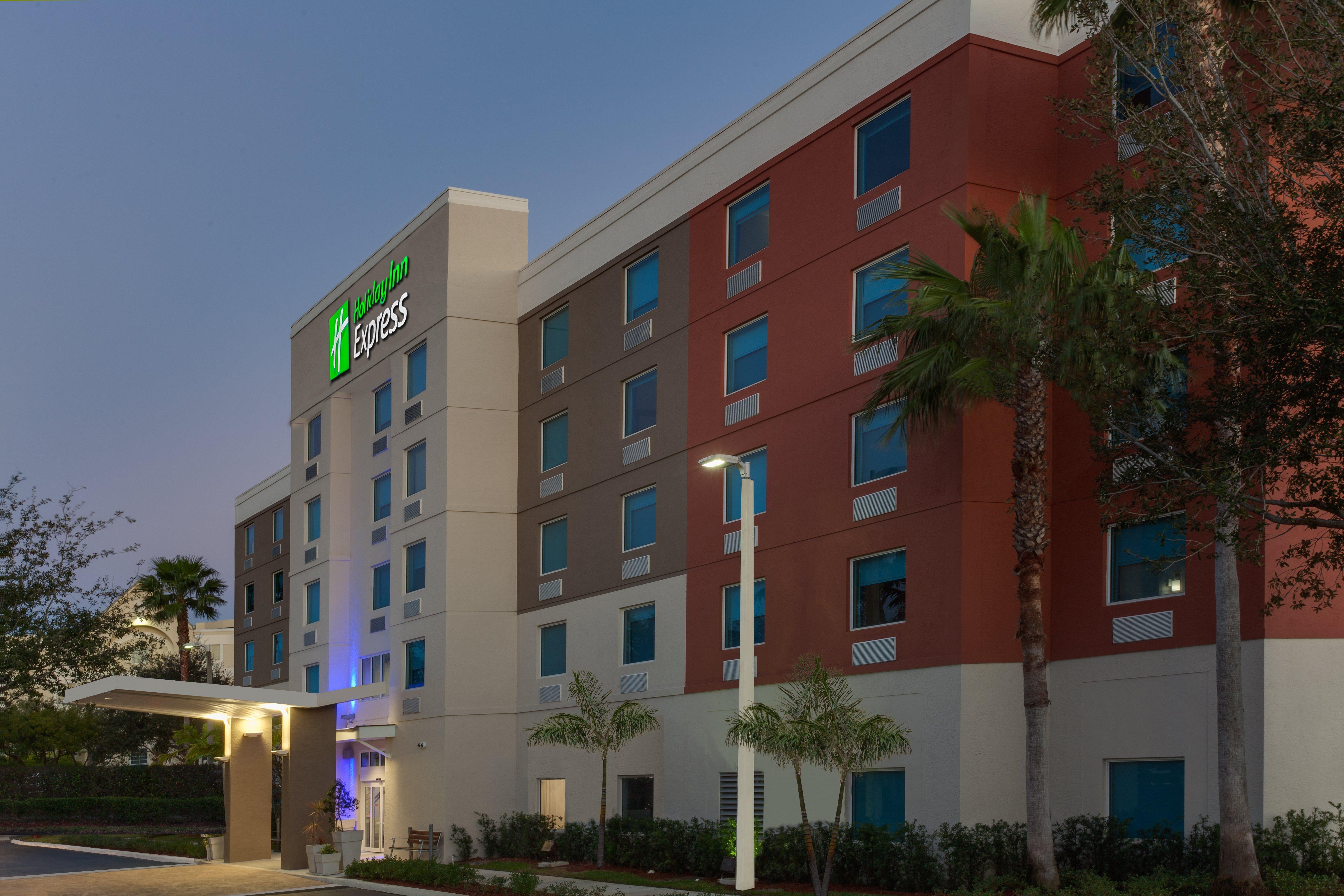 Express & Lauderdale Airport/cruise Port By Ihg Hotel Fort Lauderdale