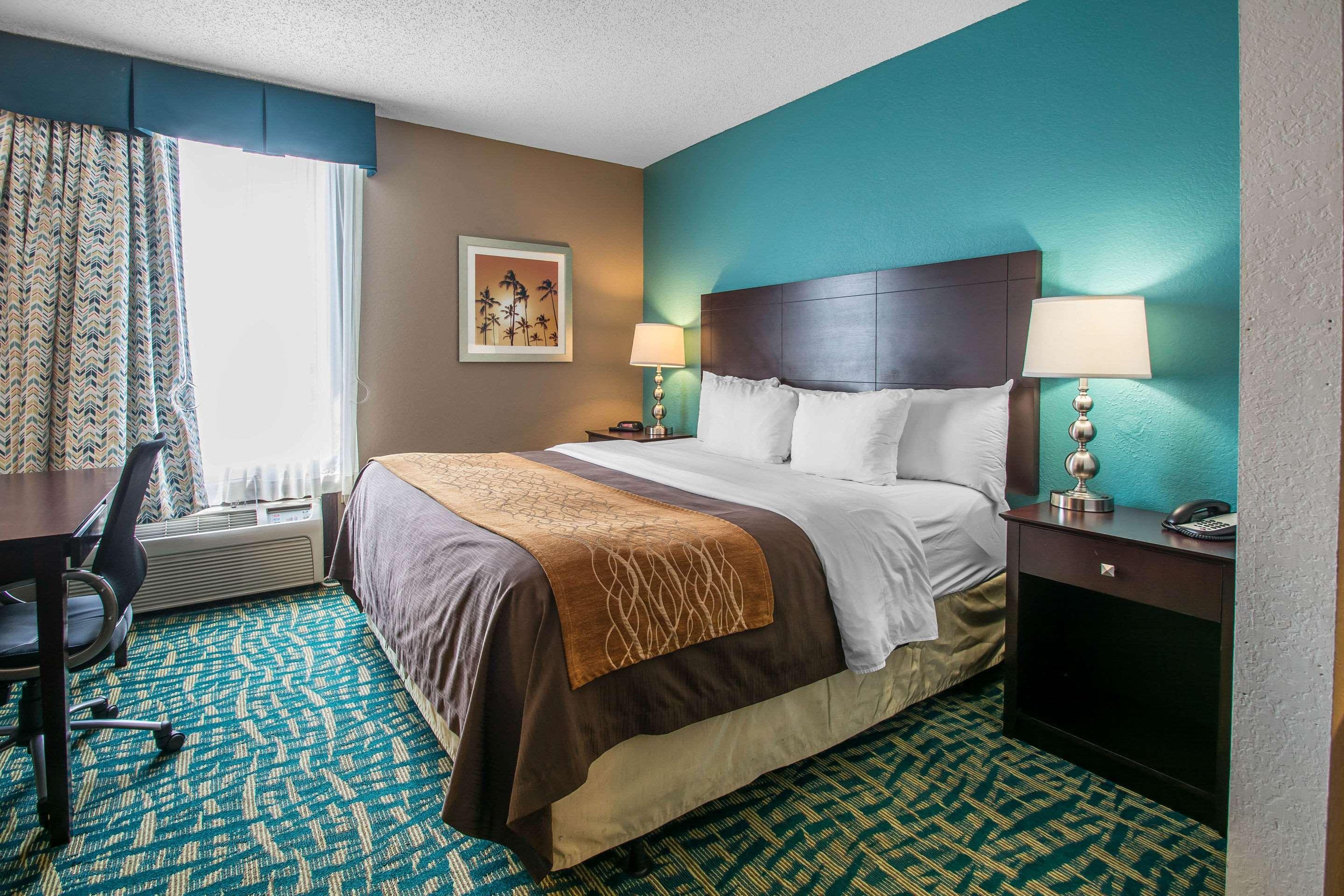 Comfort & Lauderdale West Turnpike Hotel Fort Lauderdale