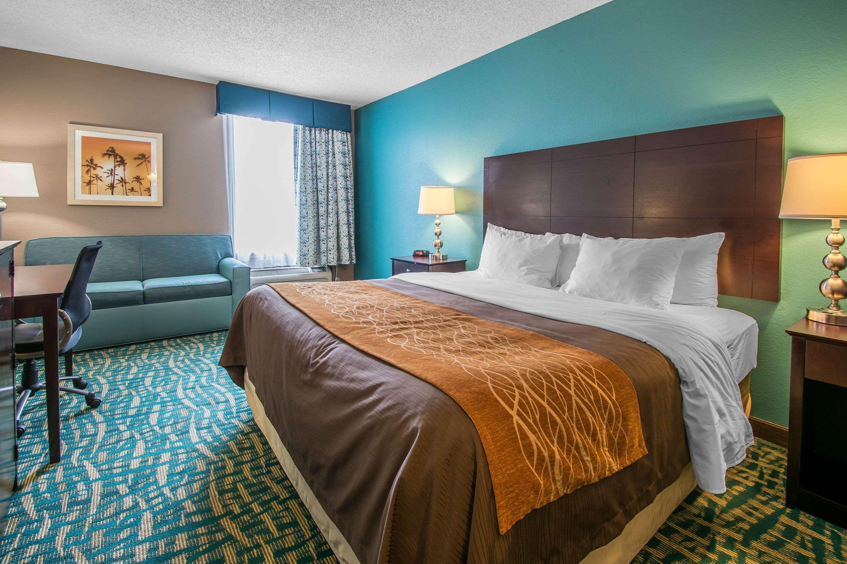 Hotel Comfort & Lauderdale West Turnpike 2*