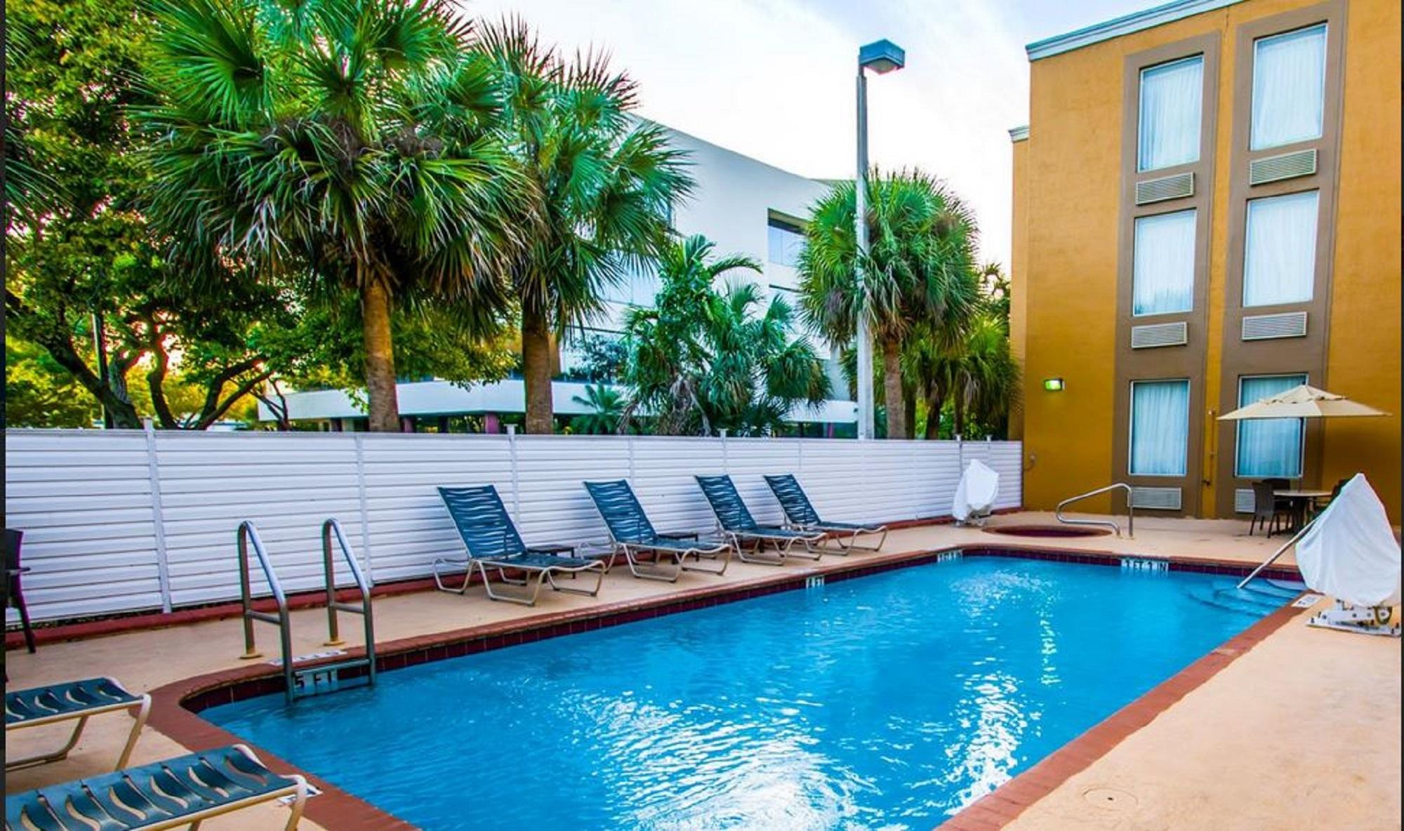 Comfort & Lauderdale West Turnpike Fort Lauderdale