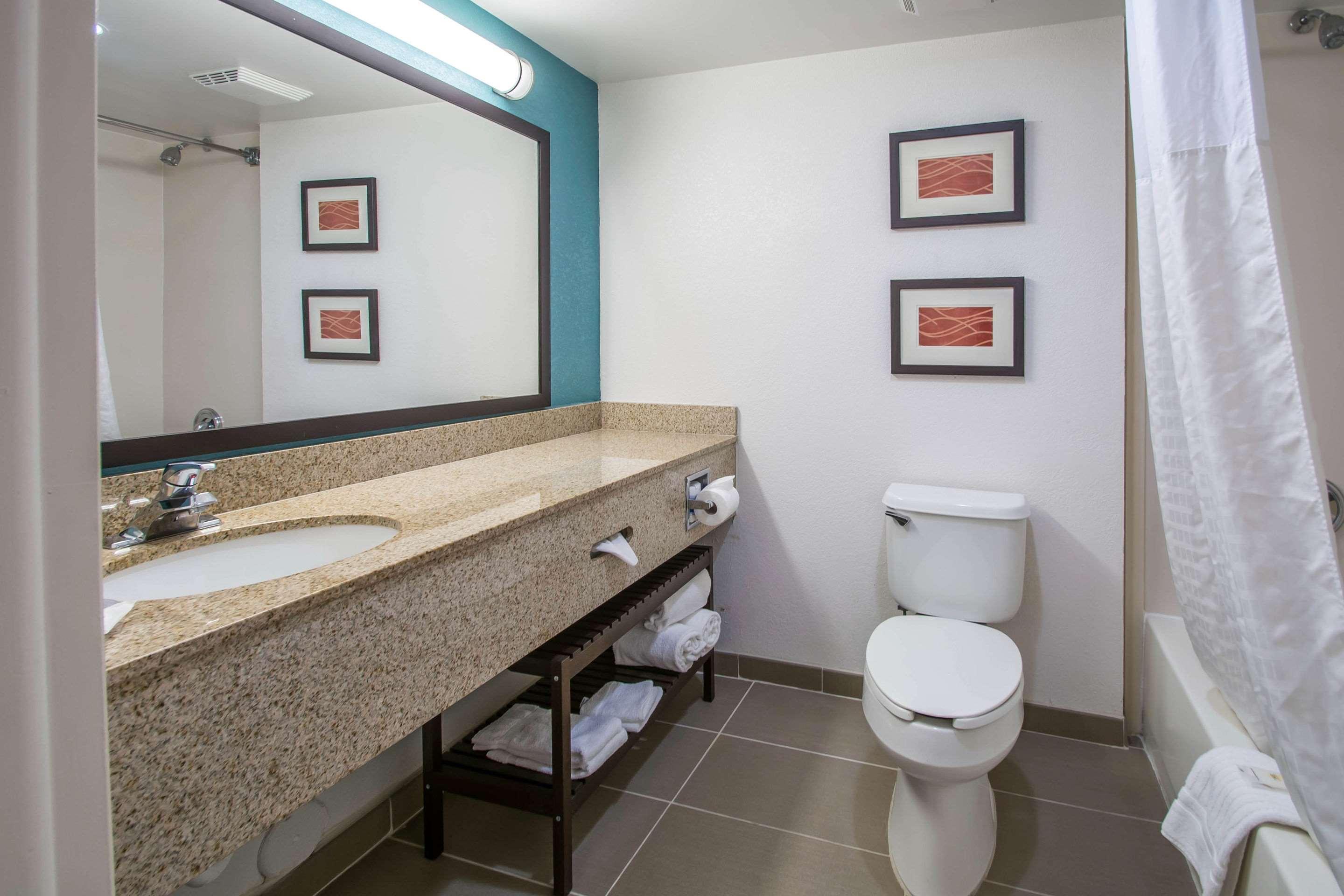 Comfort & Lauderdale West Turnpike Hotel