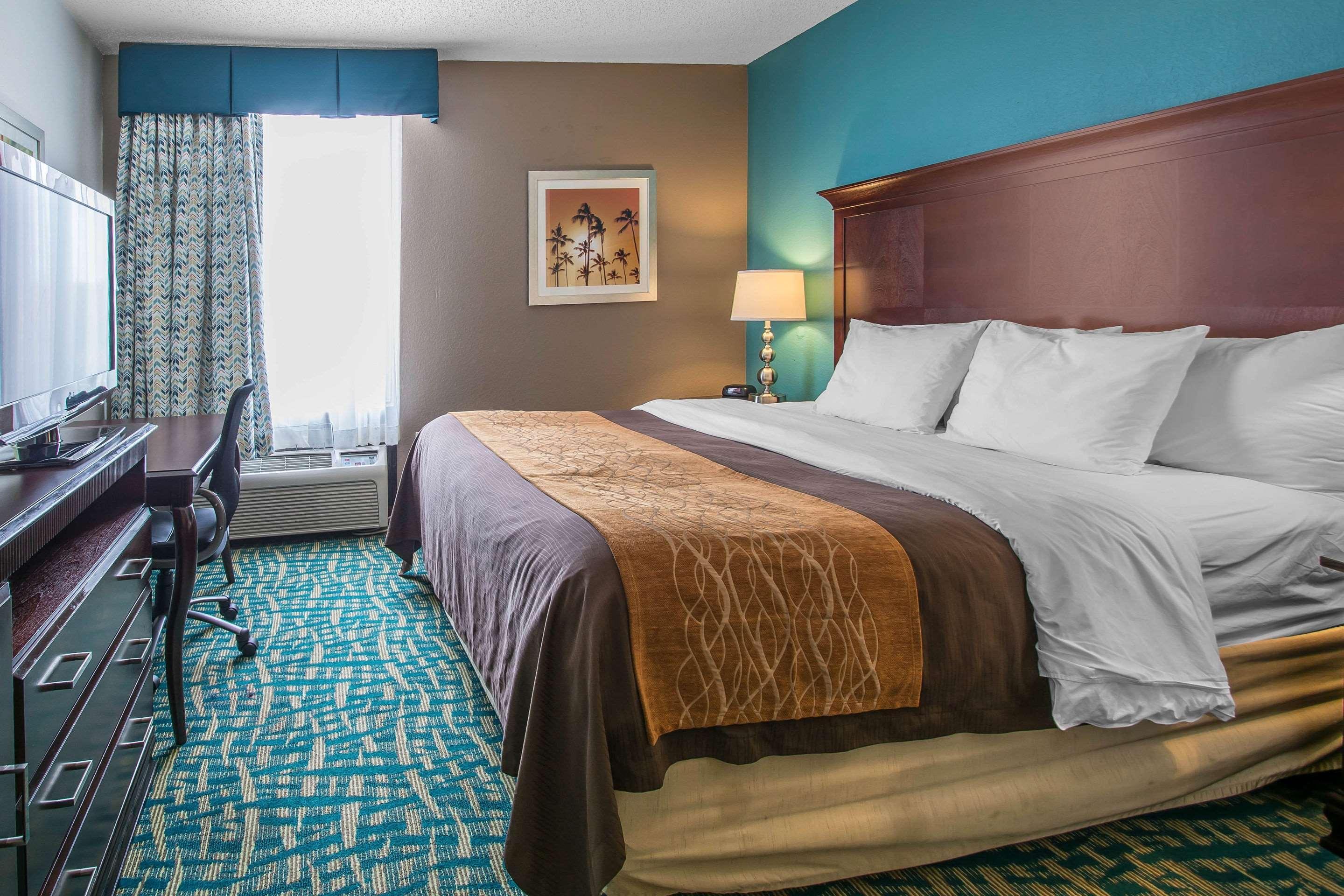 Comfort & Lauderdale West Turnpike Fort Lauderdale