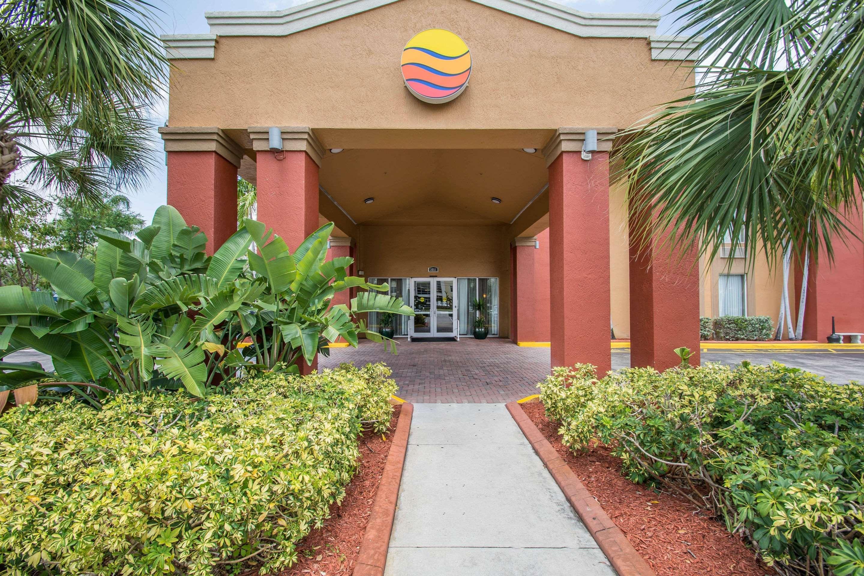 Comfort & Lauderdale West Turnpike Fort Lauderdale