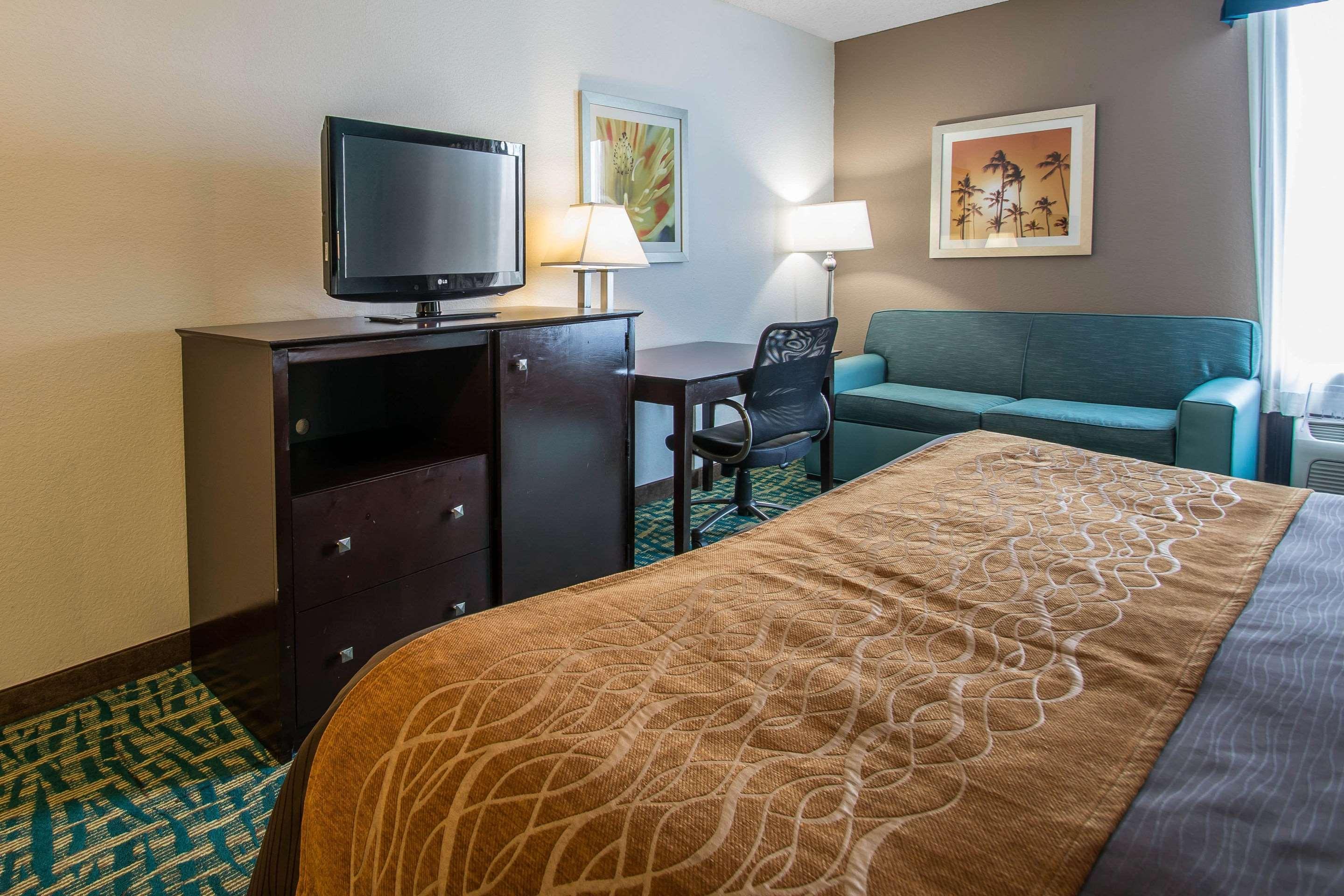 Hotel Comfort & Lauderdale West Turnpike 2*