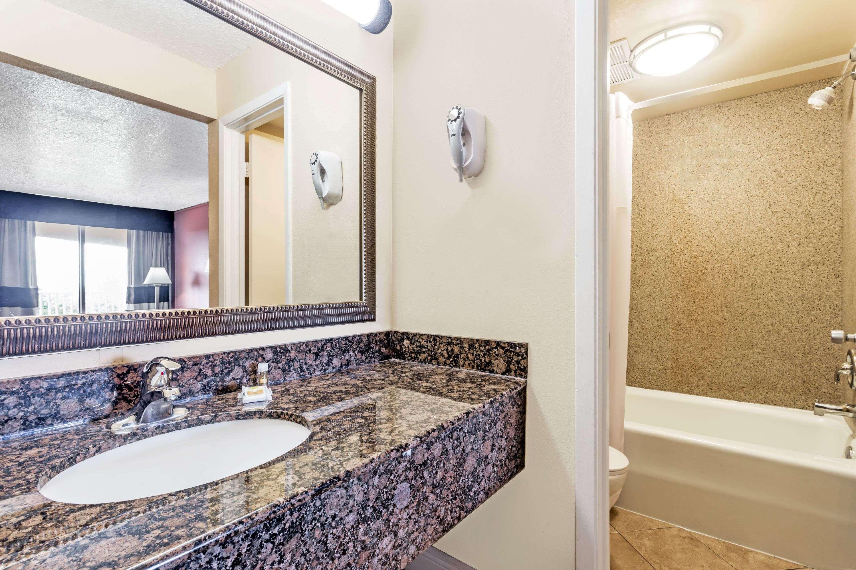 Days By Wyndham Lauderdale-oakland Park Airport N 2* Fort Lauderdale