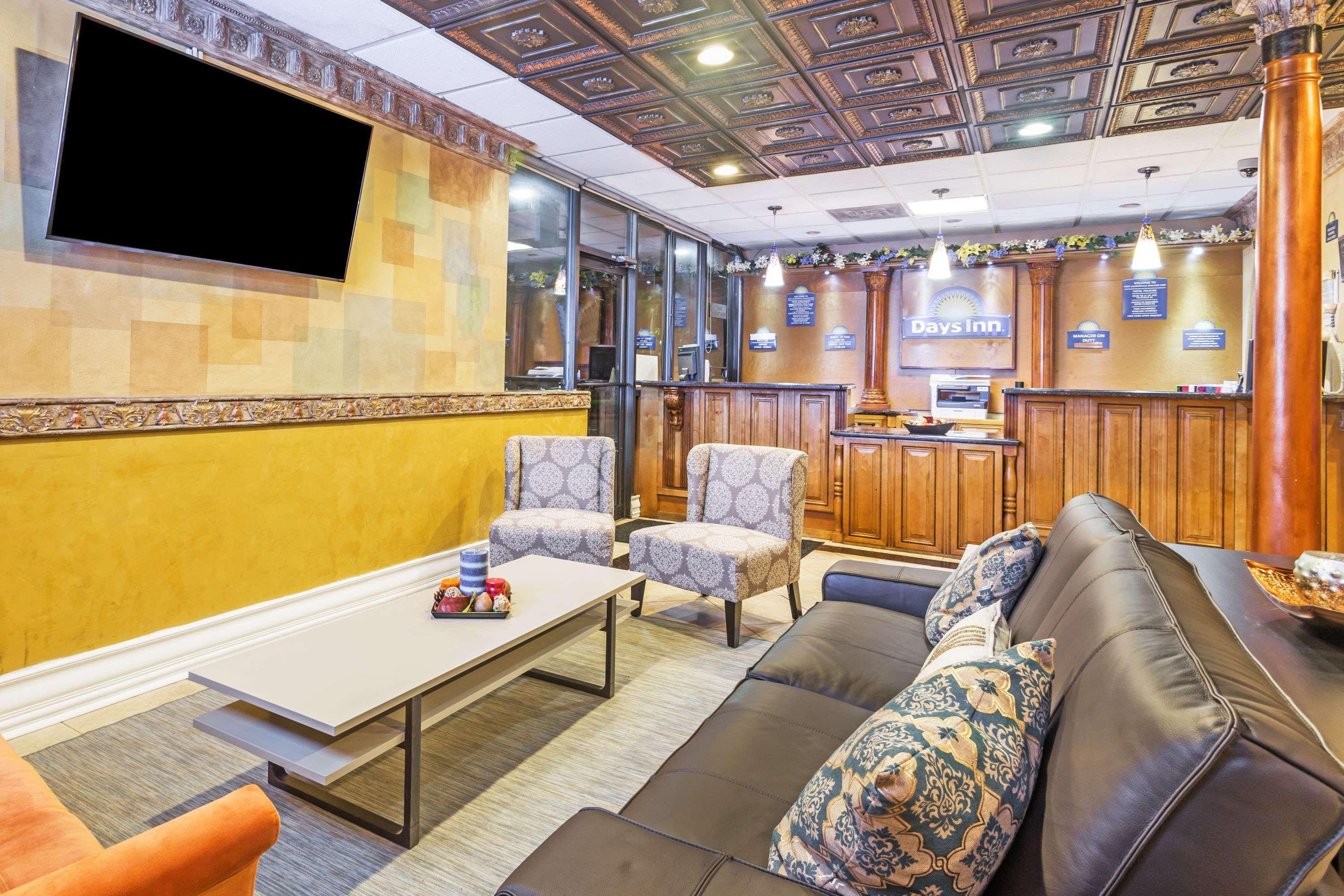 Days By Wyndham Lauderdale-oakland Park Airport N Hotel 2*