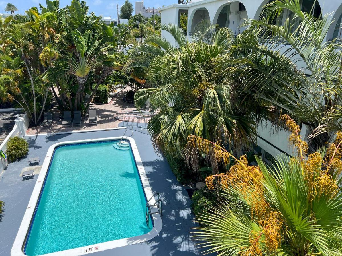 Tropi Rock Fort Lauderdale