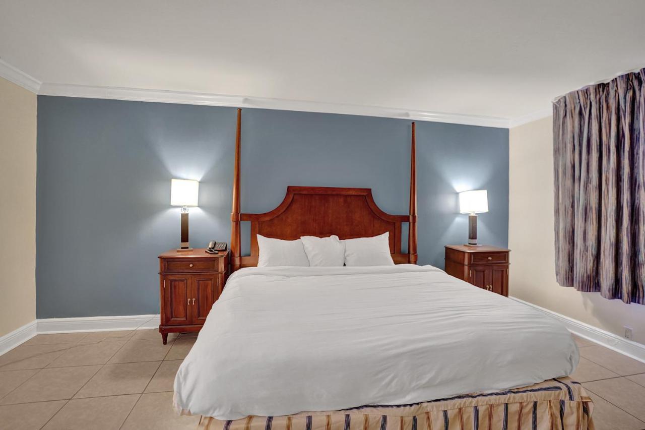 Hotel Lauderdale Grand 3*