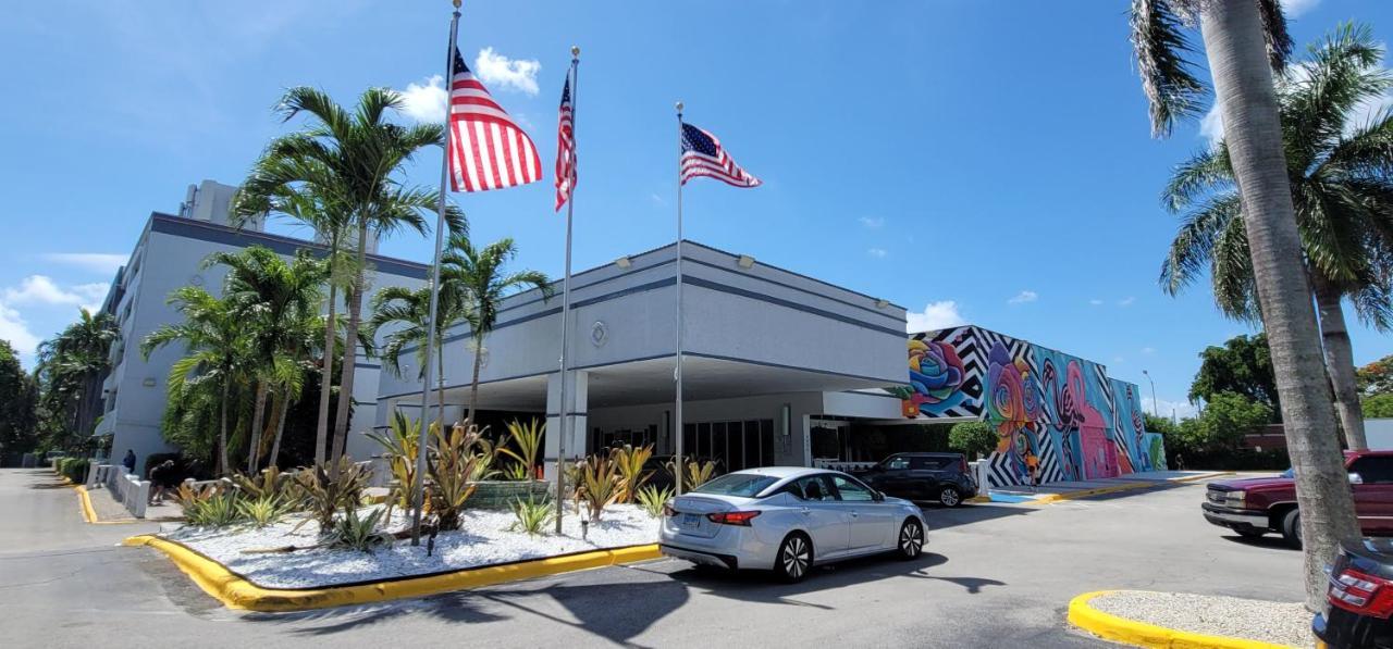 Lauderdale Grand 3* Fort Lauderdale