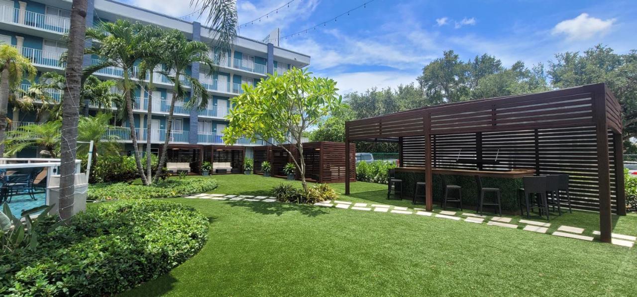 Lauderdale Grand 3* Fort Lauderdale