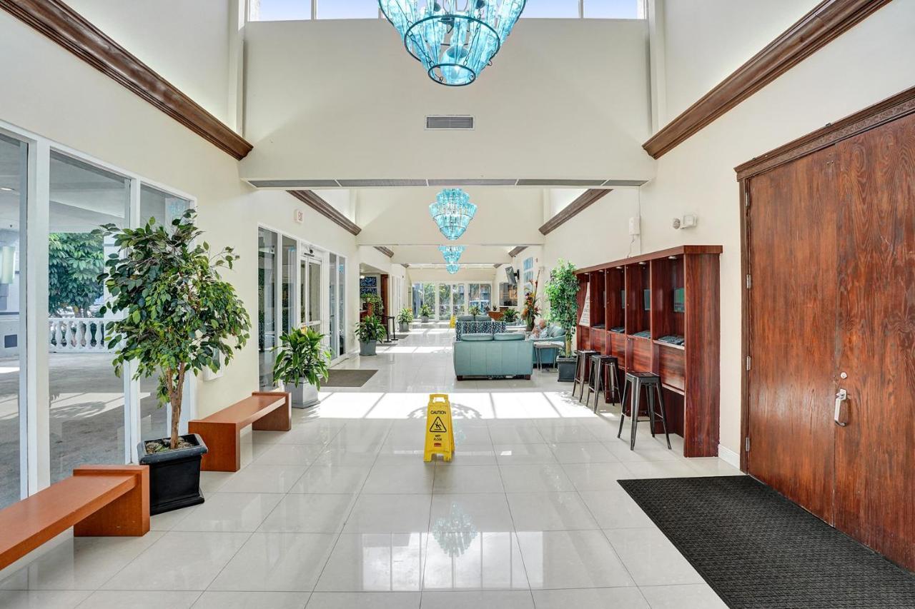 Lauderdale Grand 3*