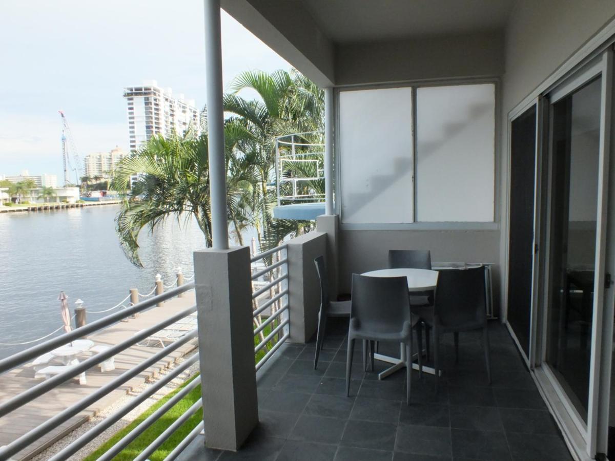 Hotel Isle Yacht Club