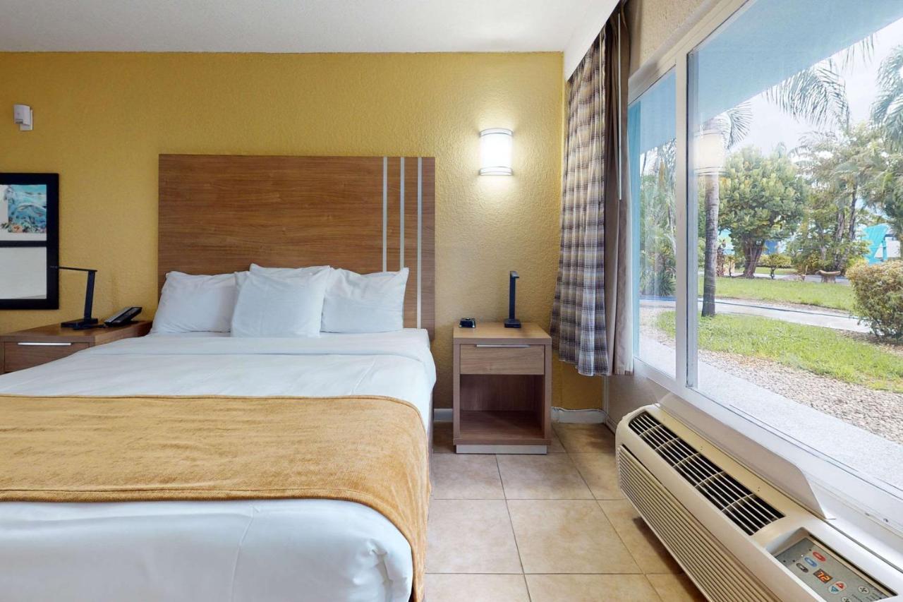 Rodeway & Lauderdale Airport & Cruise Port Hotel Fort Lauderdale