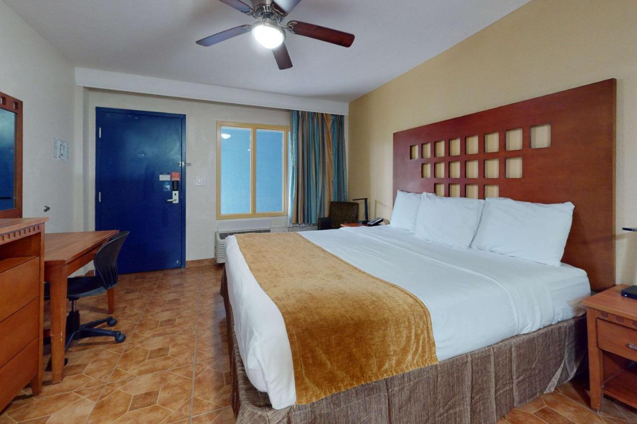 Rodeway & Lauderdale Airport & Cruise Port Fort Lauderdale