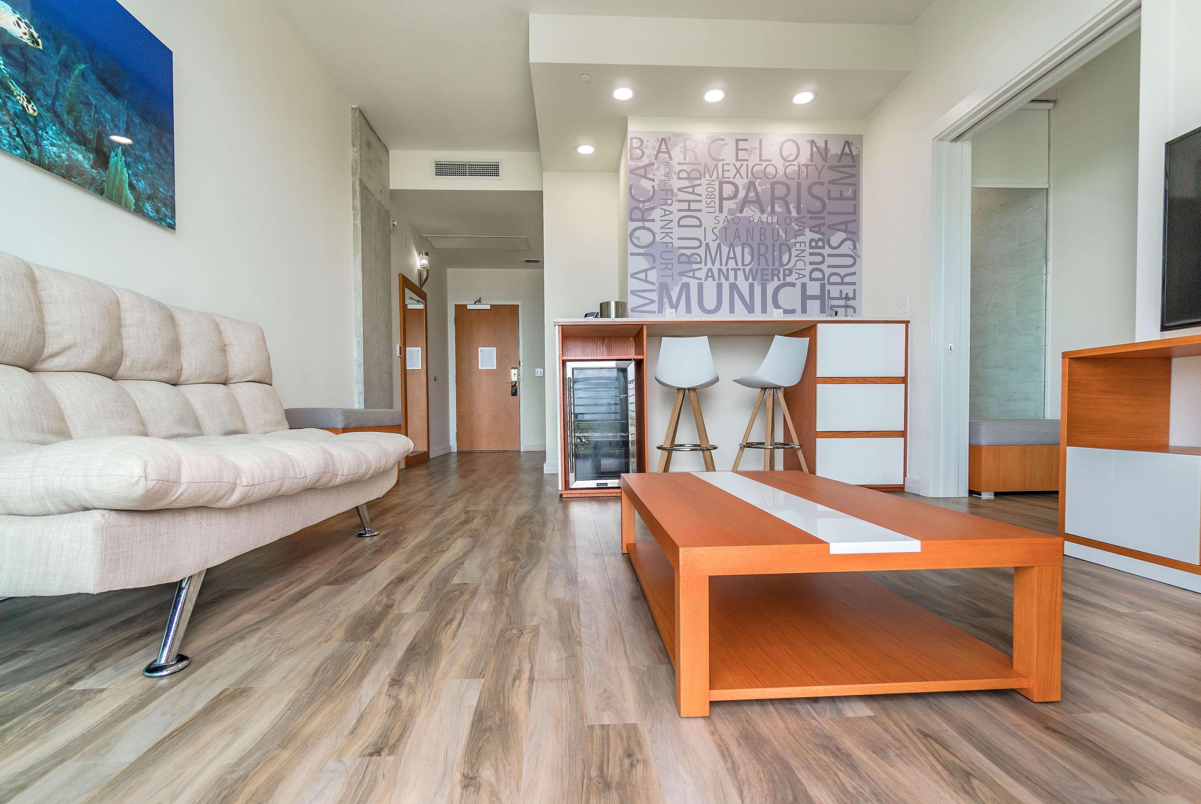 Hotel Maritime Lauderdale Airport & Cruiseport