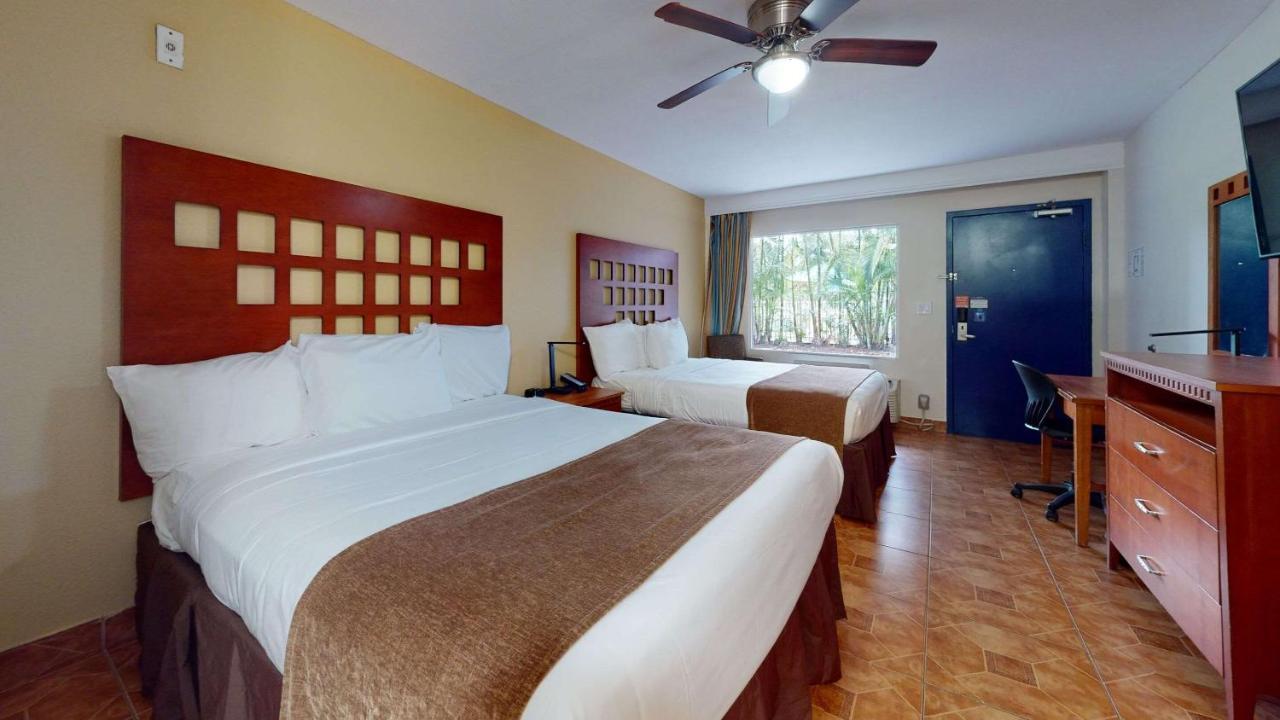 Rodeway & Lauderdale Airport & Cruise Port Hotel Fort Lauderdale