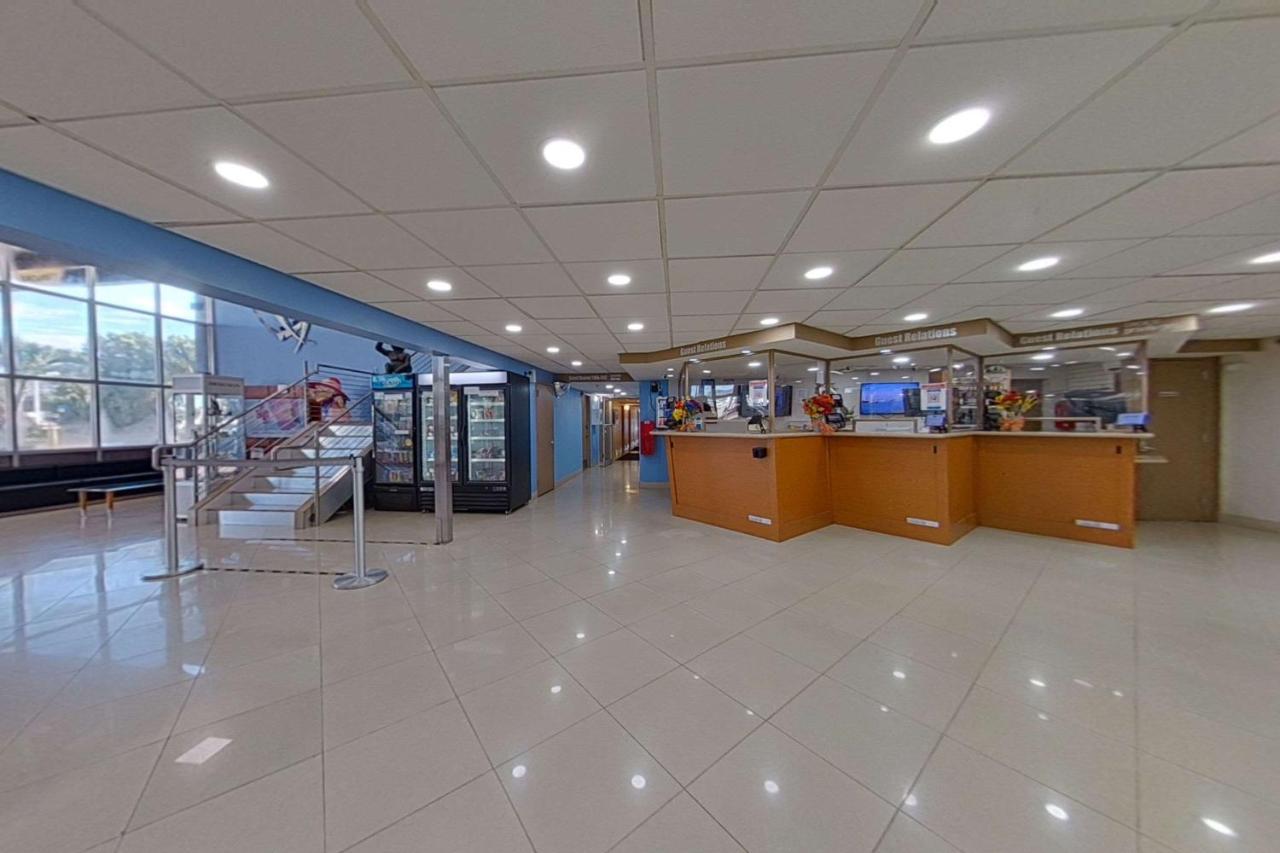 Rodeway & Lauderdale Airport & Cruise Port Hotel 3*