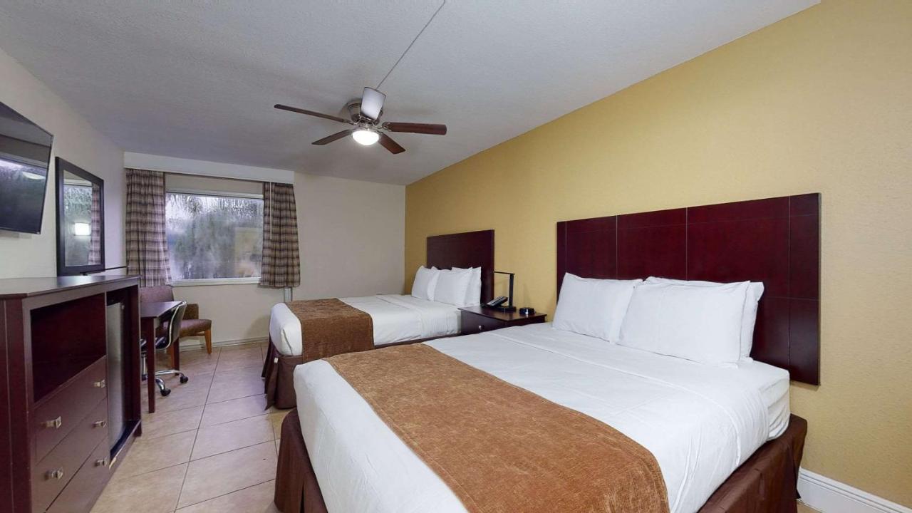 Hotel Rodeway & Lauderdale Airport & Cruise Port 3*