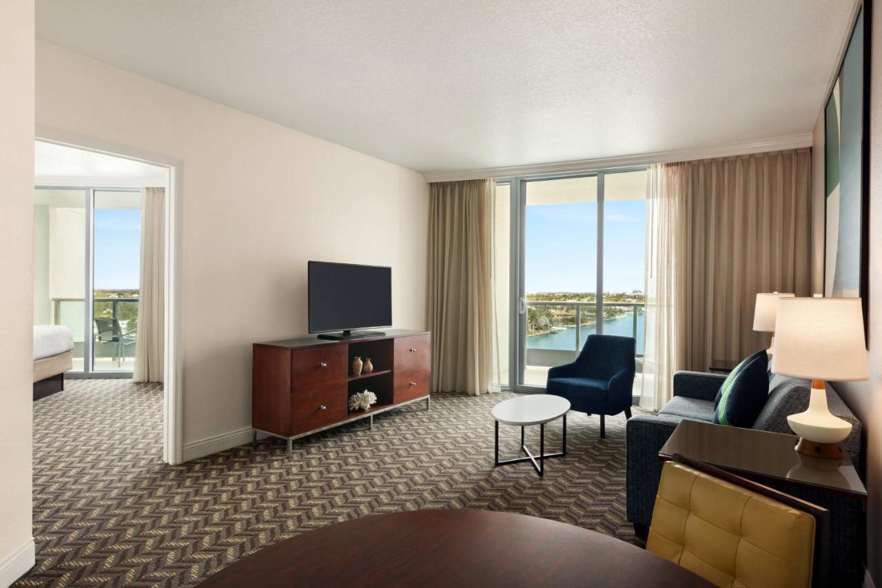 By Marriott Lauderdale Intracoastal Hotel