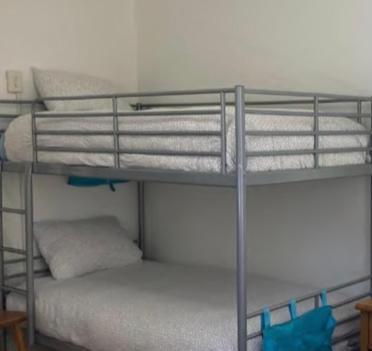 Airport Bunk House Free - Wifi - Parking - Coffee- Long Term Welcome Fort Lauderdale
