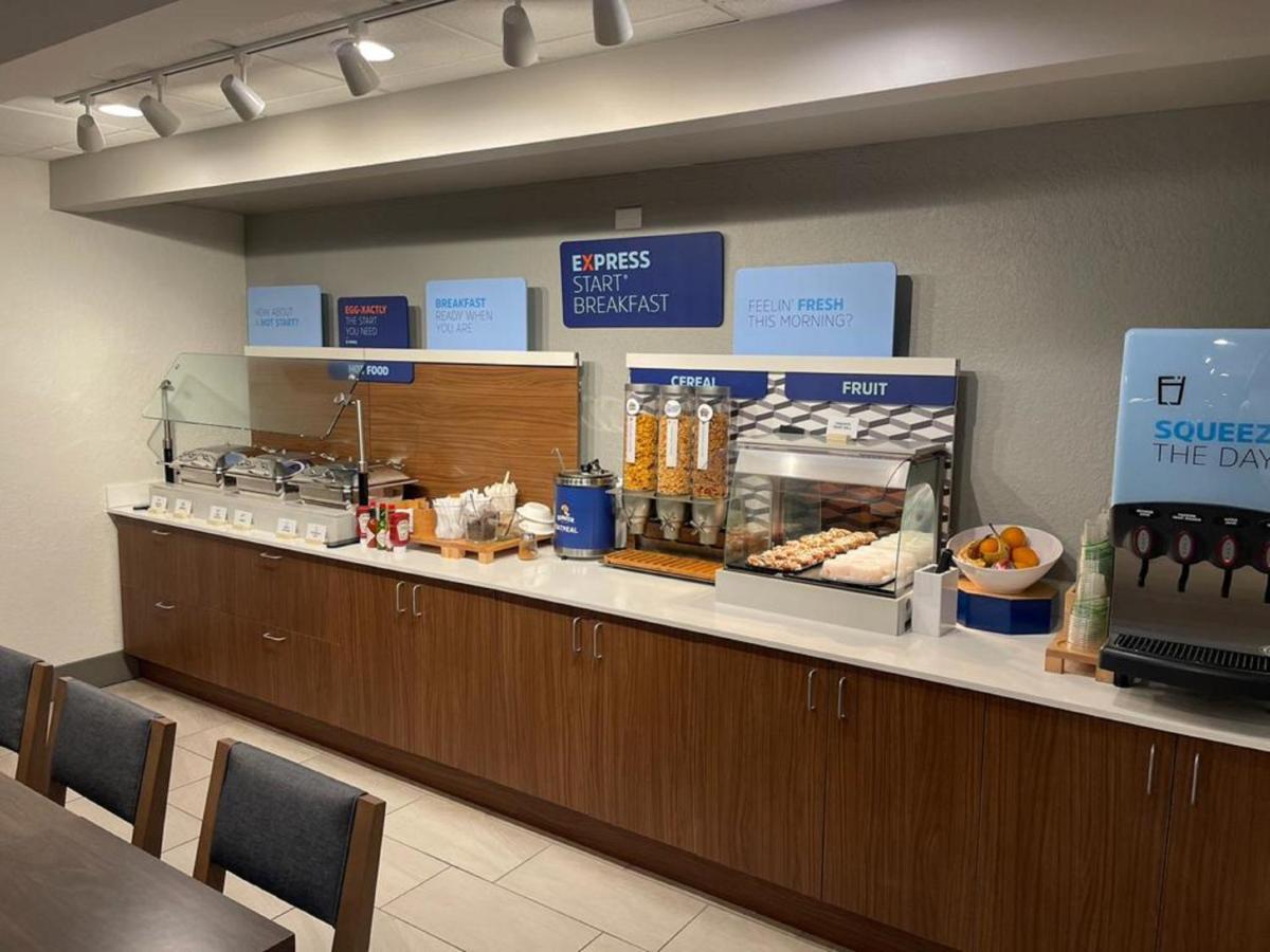 Express Lauderdale North - Executive Airport By Ihg 2*