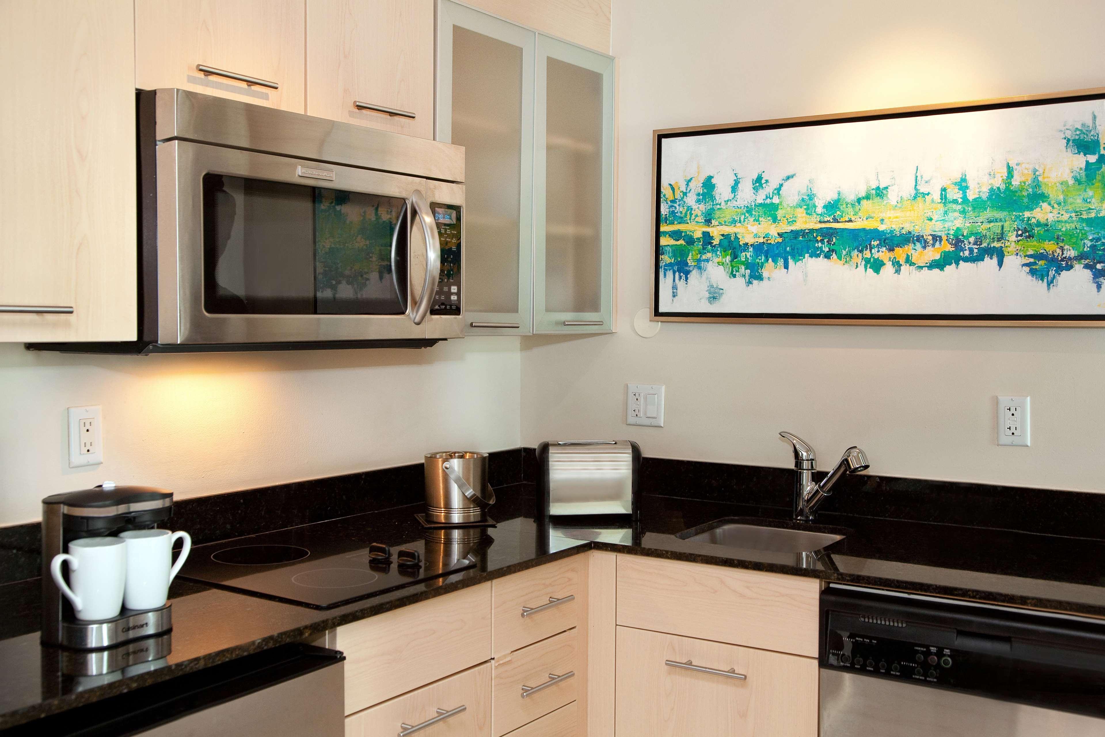 Gallery One - A Doubletree By Hilton 4*