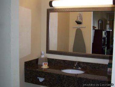 Hotel Days By Wyndham Lauderdale-oakland Park Airport N Fort Lauderdale