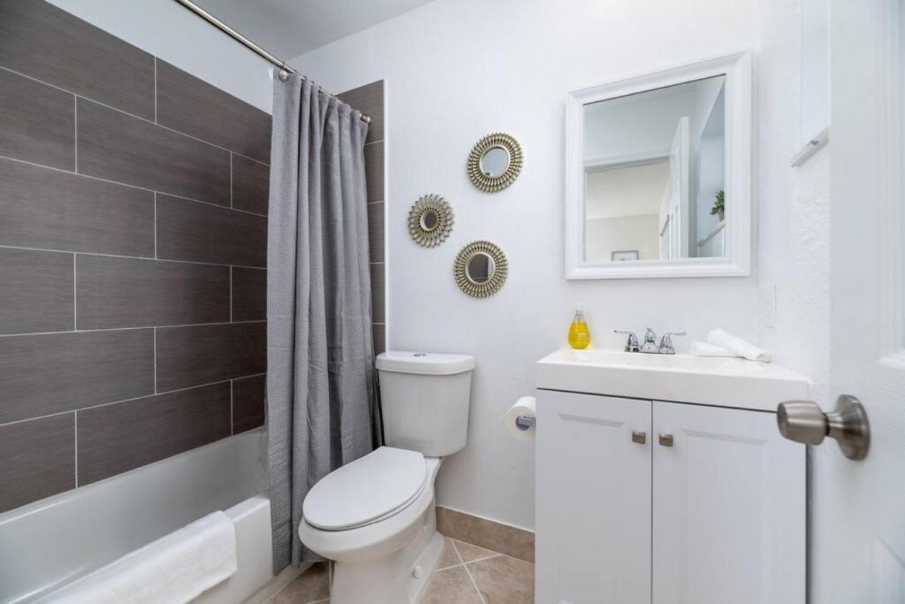 Heart Of Wilton 2 Recently Remodeled * Fort Lauderdale