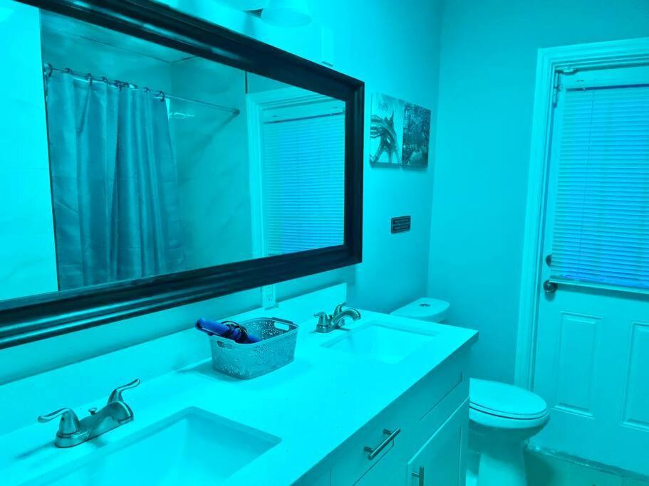 The Point, Near Airport, Beach, Hard Rock Holiday home