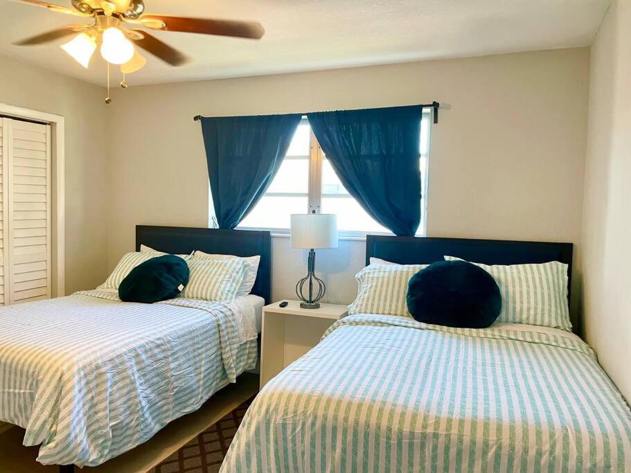 The Point, Near Airport, Beach, Hard Rock Holiday home *