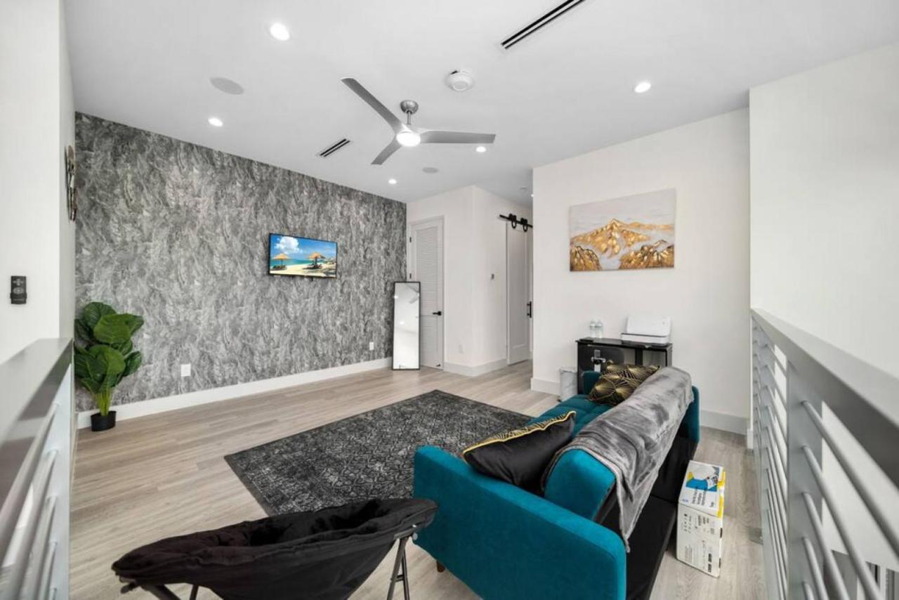 Luxury W 2 Pools Near * Fort Lauderdale