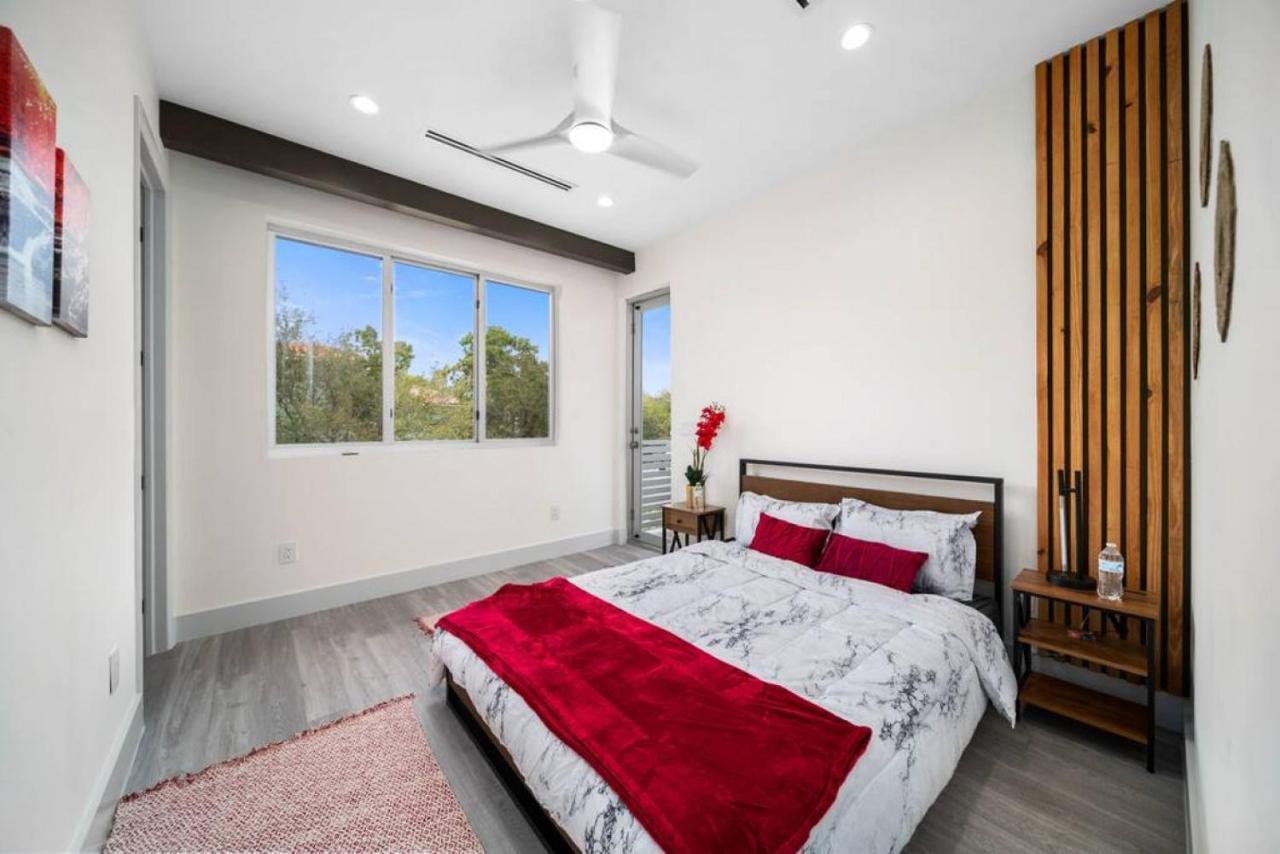 Luxury W 2 Pools Near Fort Lauderdale