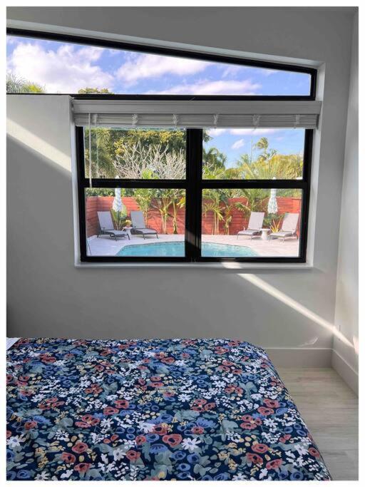 Pearl-by-the-sea; Private Pool; Walk To The Holiday home Fort Lauderdale