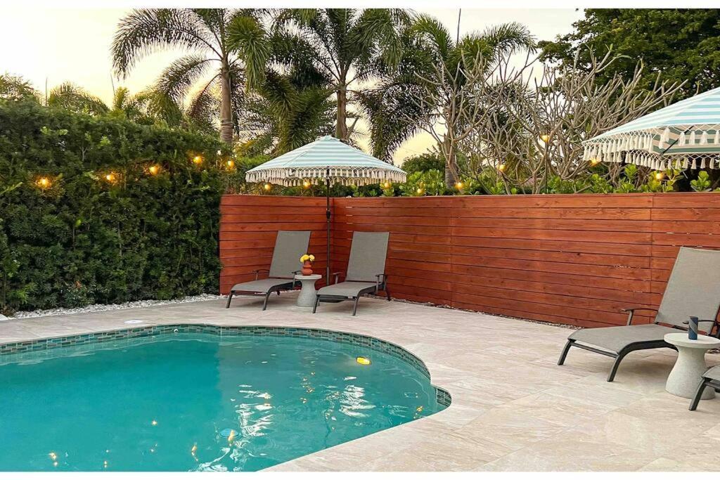 Holiday home Pearl-by-the-sea; Private Pool; Walk To The Fort Lauderdale