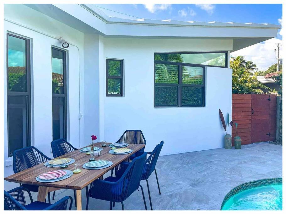 Holiday home Pearl-by-the-sea; Private Pool; Walk To The *