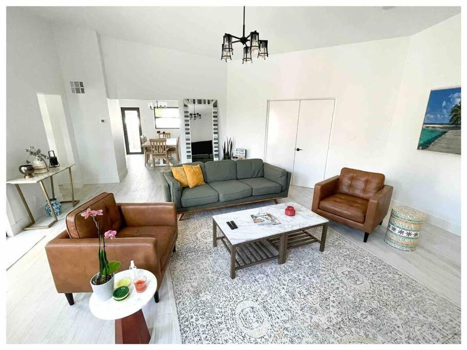 Pearl-by-the-sea; Private Pool; Walk To The Holiday home *