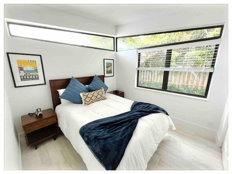 Pearl-by-the-sea; Private Pool; Walk To The Holiday home Fort Lauderdale