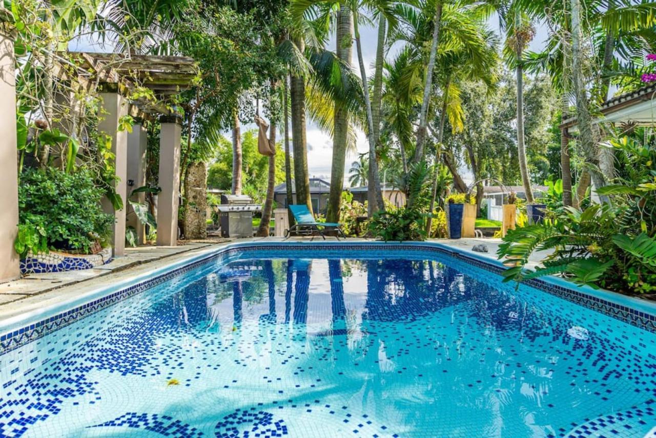 Charming Waterfront Pool Holiday home Fort Lauderdale
