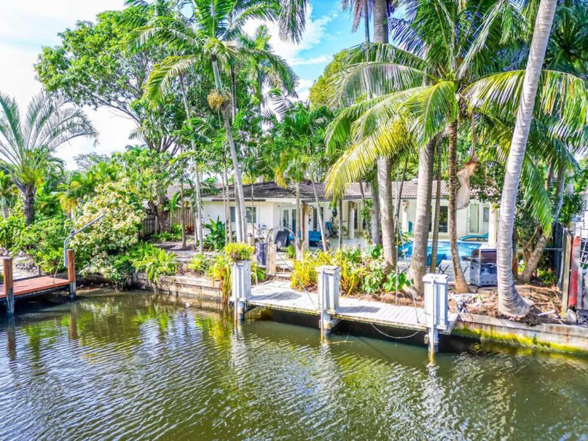 Holiday home Charming Waterfront Pool *
