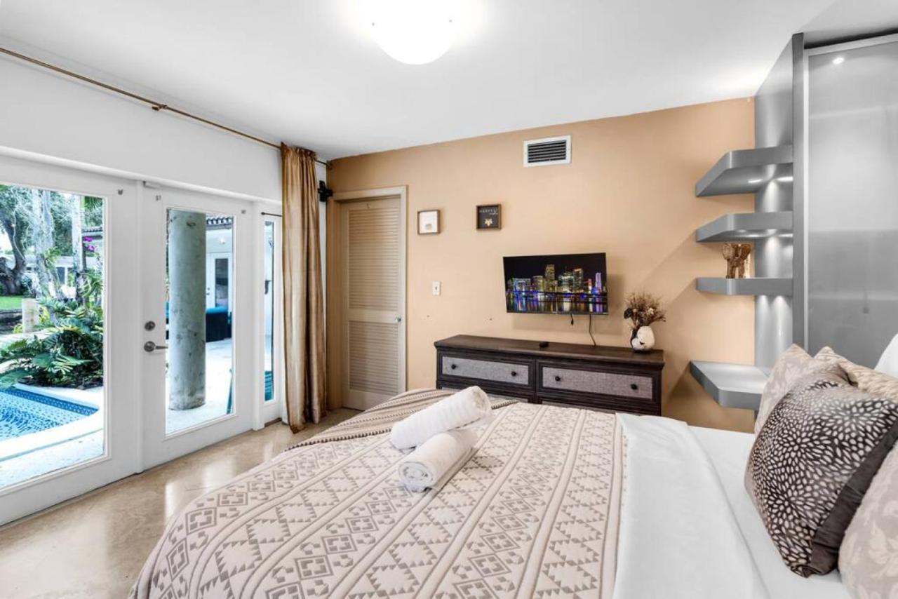 Holiday home Charming Waterfront Pool Fort Lauderdale