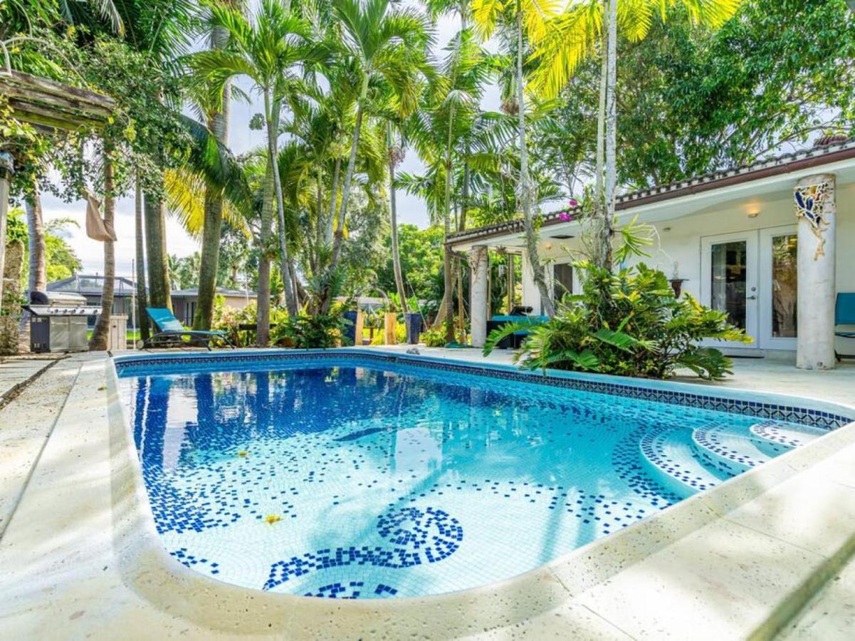 Charming Waterfront Pool