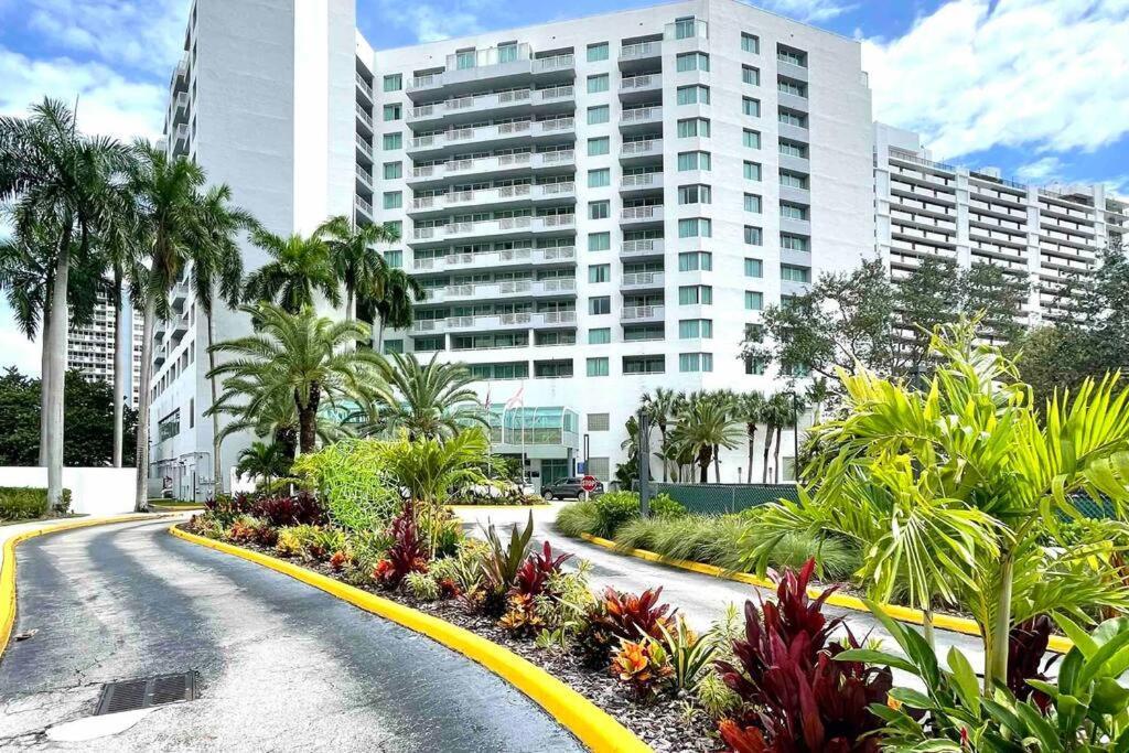 New Luxury Water Front