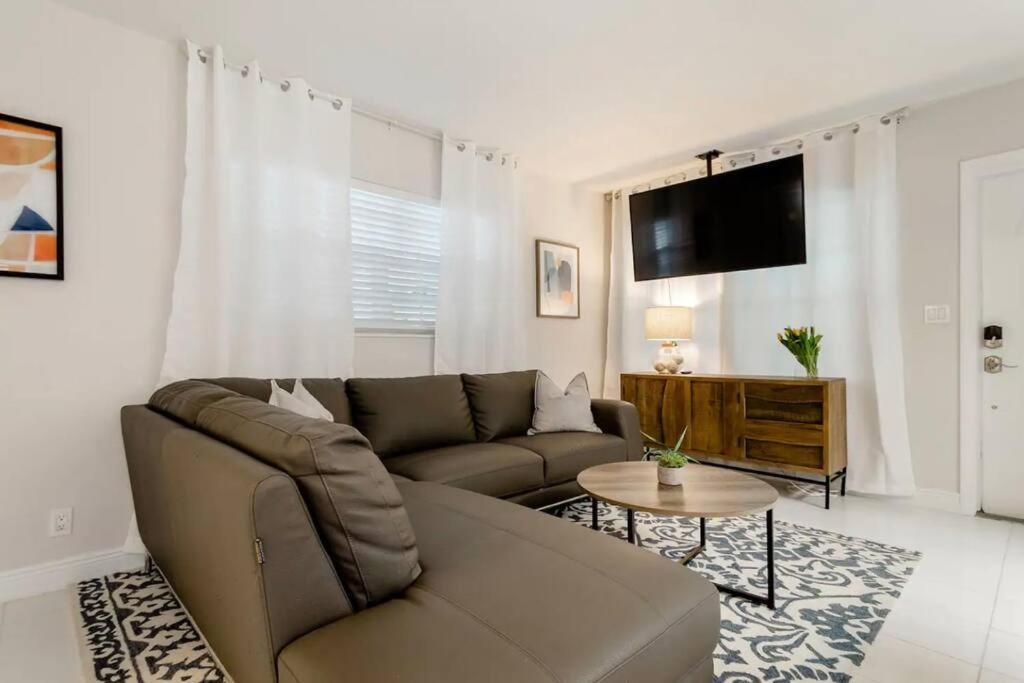 Perfect Escape 1bd/1bath Close To Everything * Fort Lauderdale