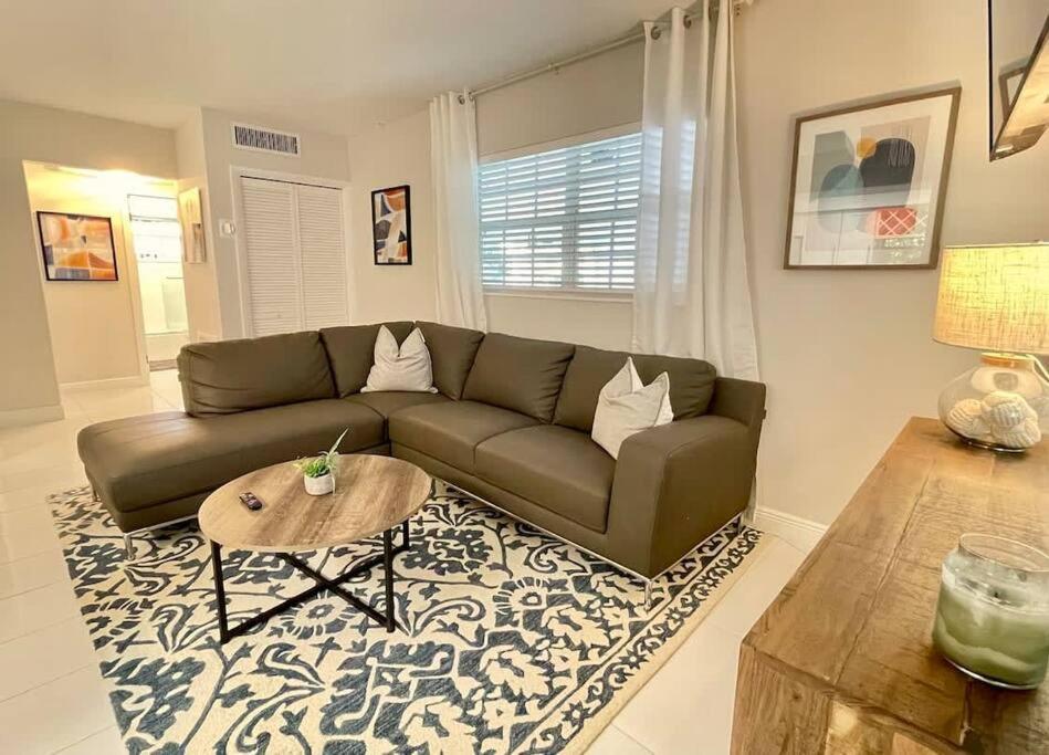 Perfect Escape 1bd/1bath Close To Everything Apartment Fort Lauderdale