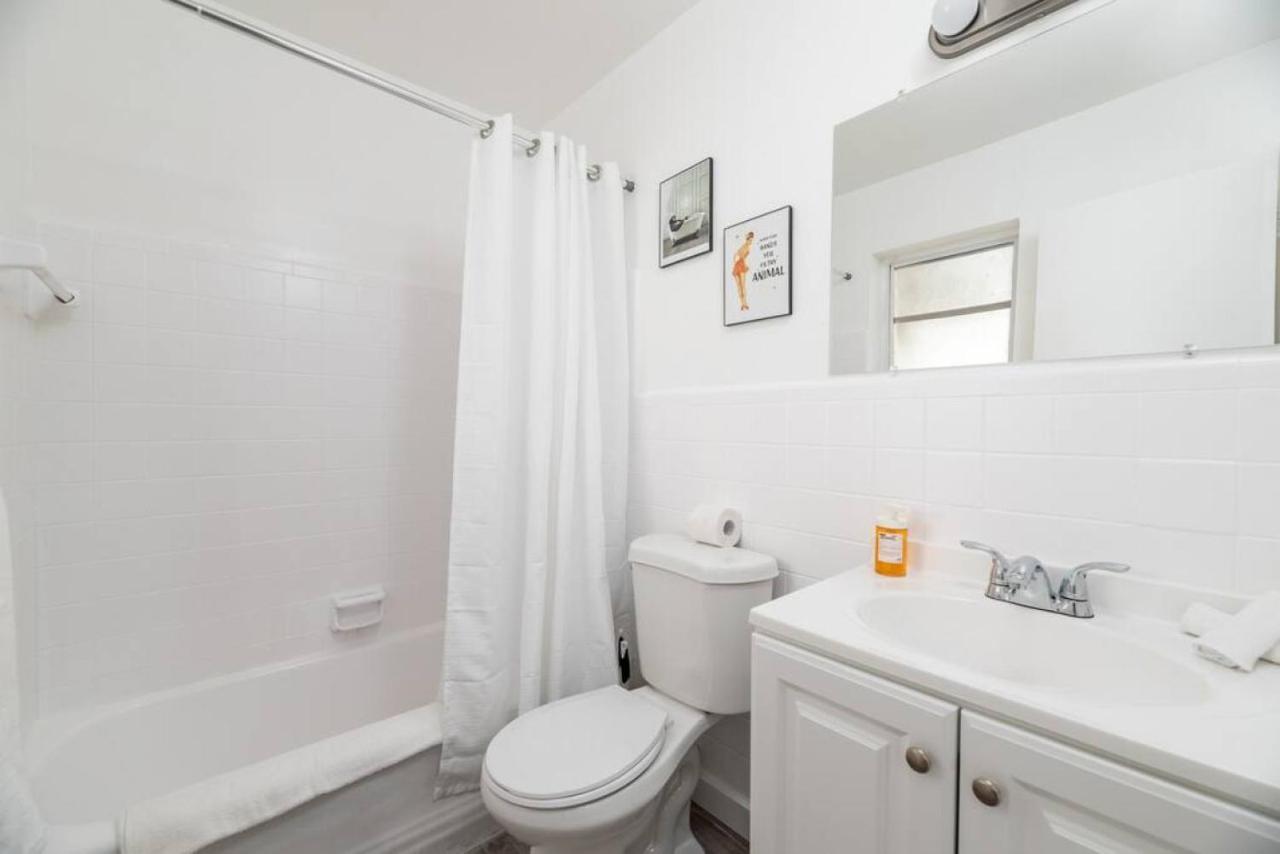Apartment Just Off Wilton Drive 8
