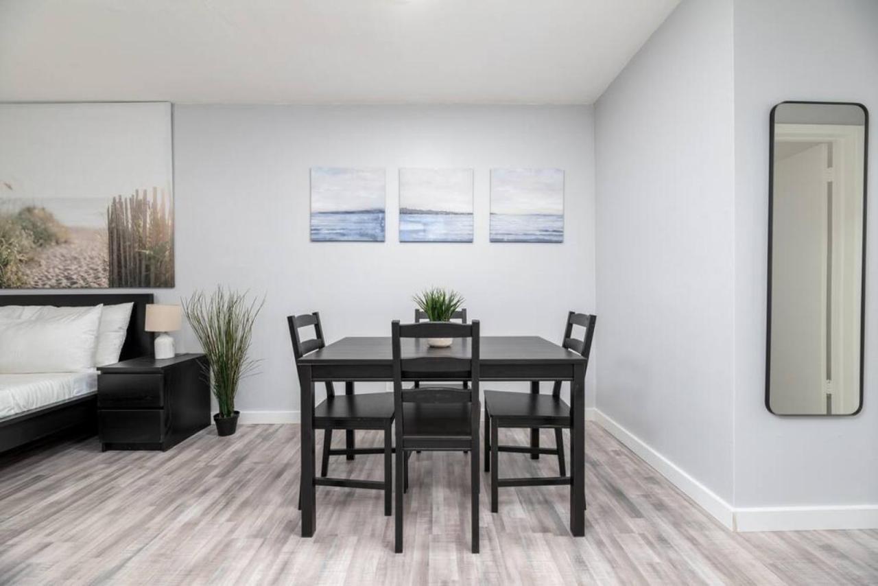 Just Off Wilton Drive 8 Apartment Fort Lauderdale