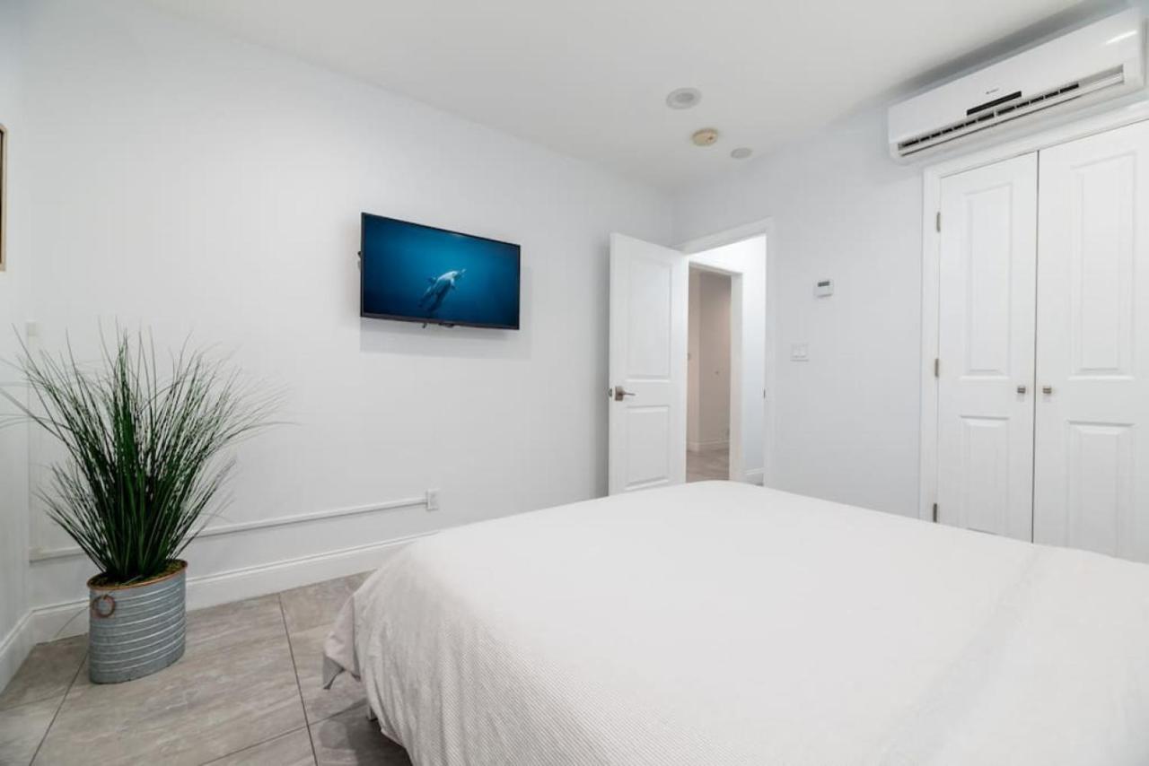 Bayshore Breeze Free Parking 5 *